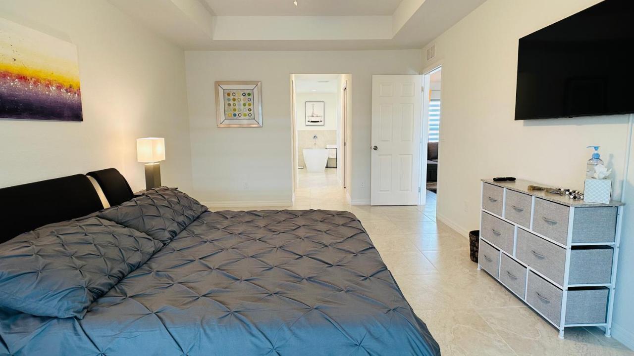 The Salt Life Get Away - Cape Coral, Floridaヴィラ エクステリア 写真
